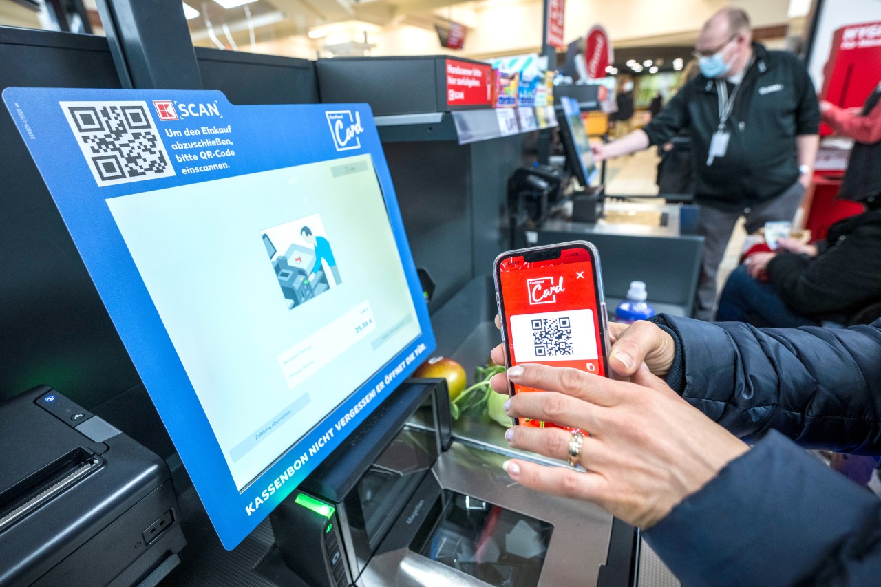 Kaufland: Scannen, QR-Code vorzeigen, bezahlen - so einfach geht K-Scan. 