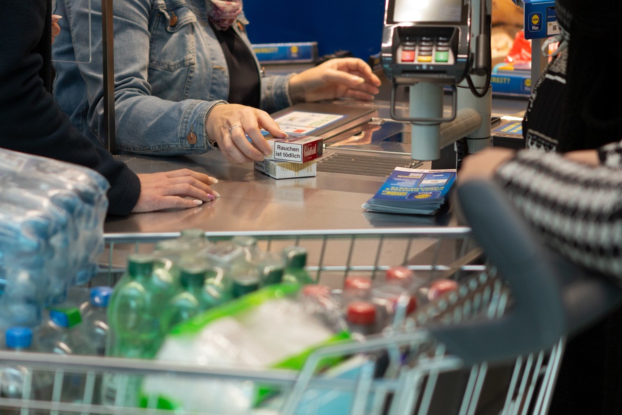 Bei Kaufland, Rewe und Co. drohen neue Lieferengpässe. (Symbolbild)