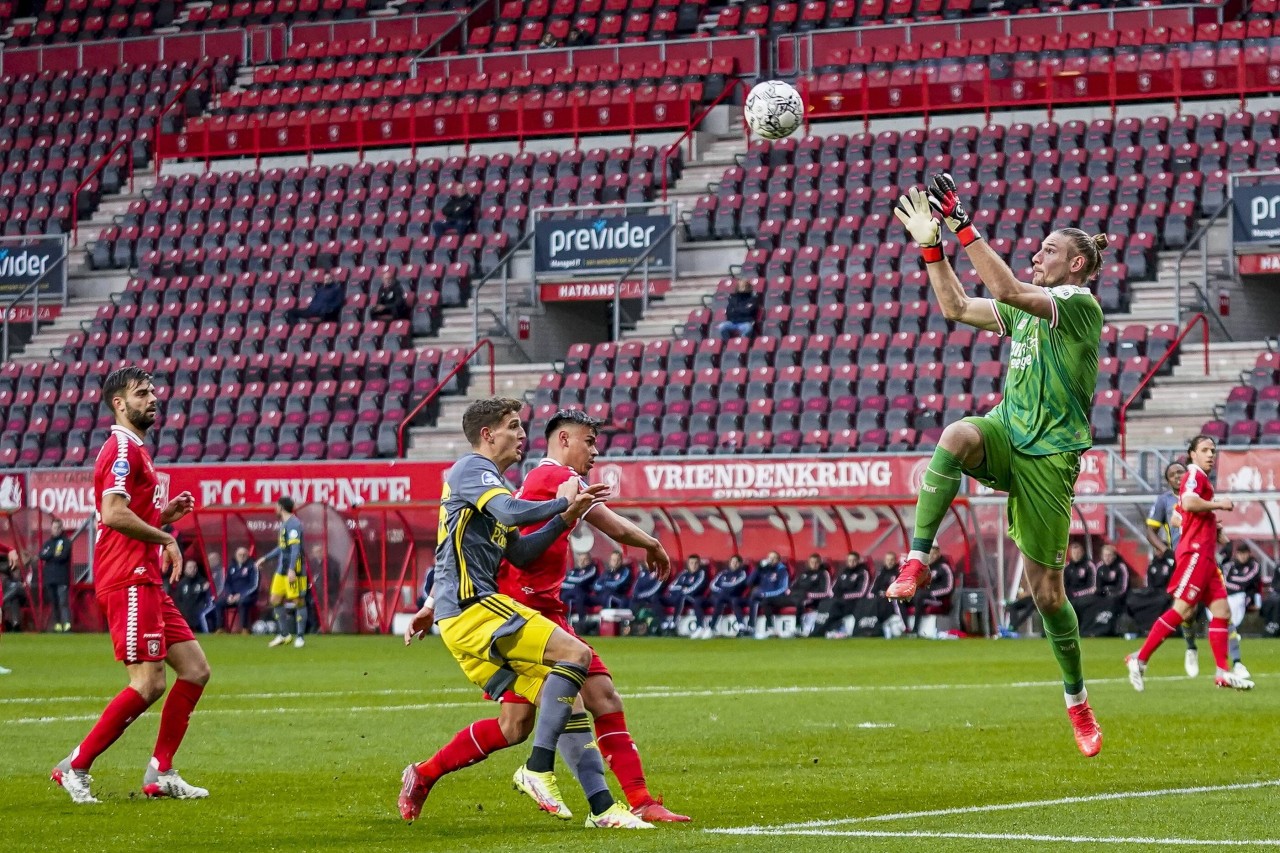 Ex-Schalke-Keeper Lars Unnerstall blüht in den Niederlanden auf.