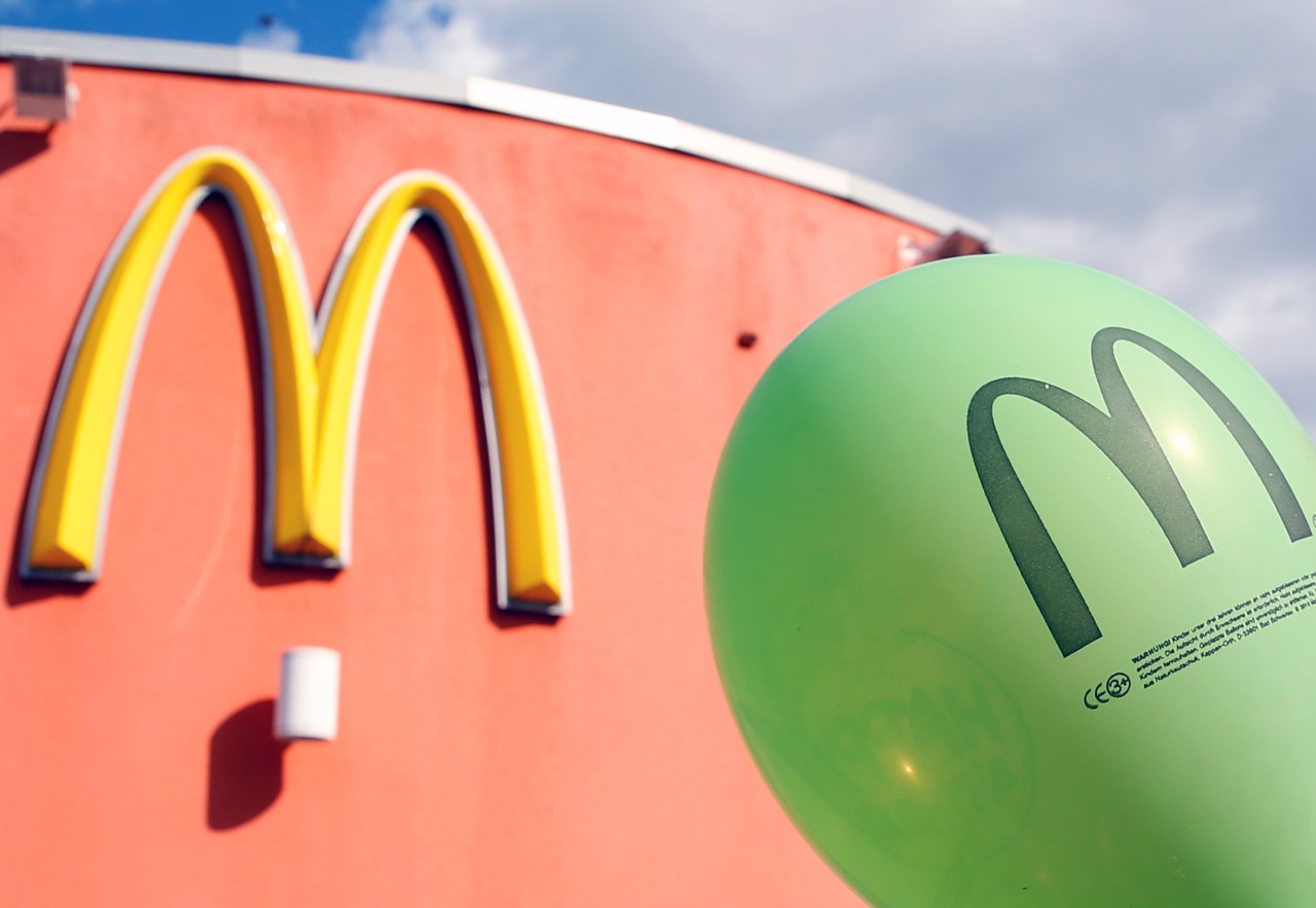 Ein Ekel-Burger bei McDonalds wirft viele Fragen auf. (Symbolbild)