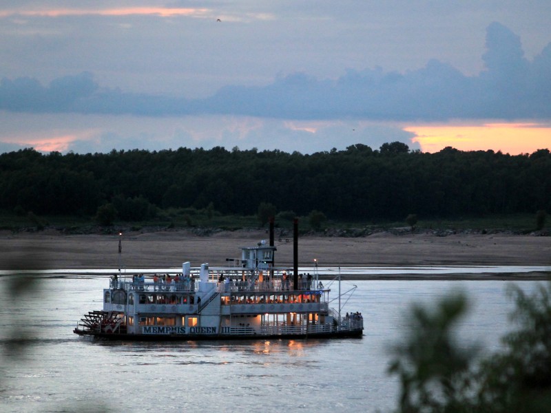 Ein Trip zum Mississippi mit seinen altmodischen Schaufelraddampfern lohnt sich. 