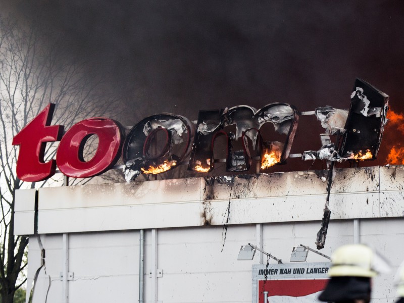 Großbrand im Toom-Baumarkt in Oer-Erkenschwick.