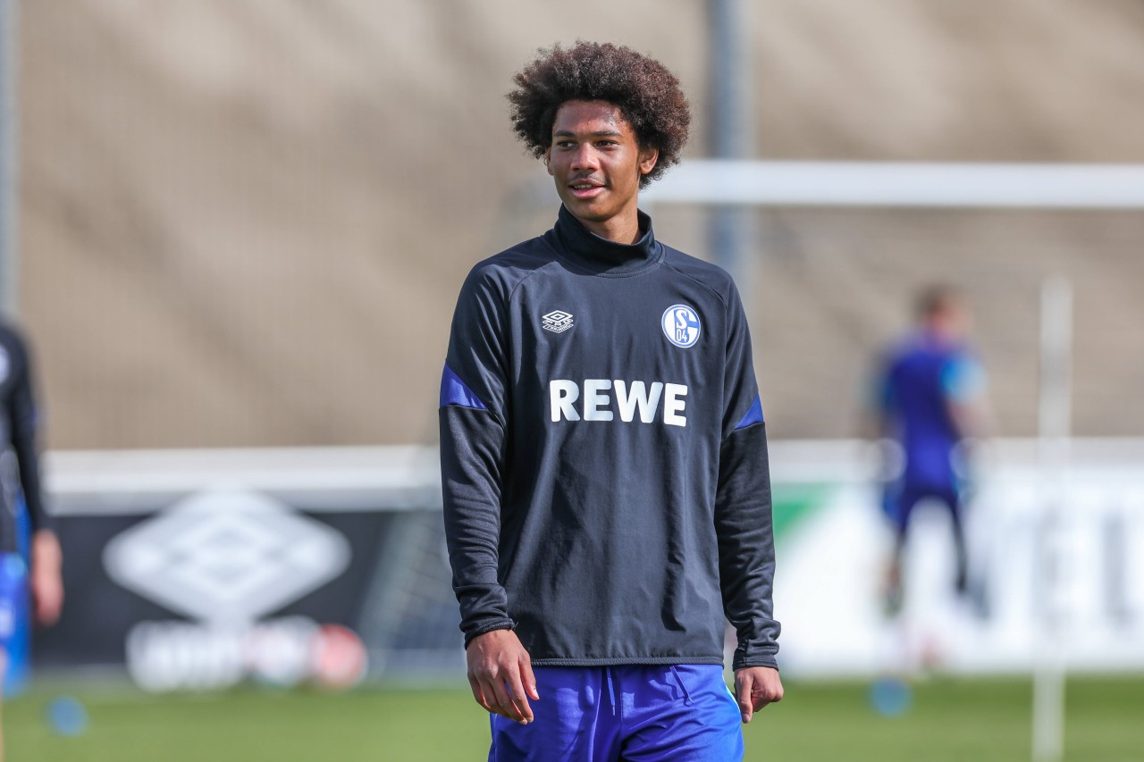 Sidi Sané bleibt auch weiterhin Schalker.