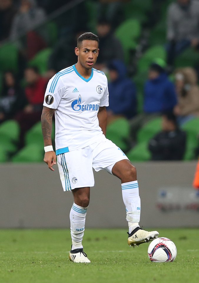 Schalke-Dennis-Aogo.jpg