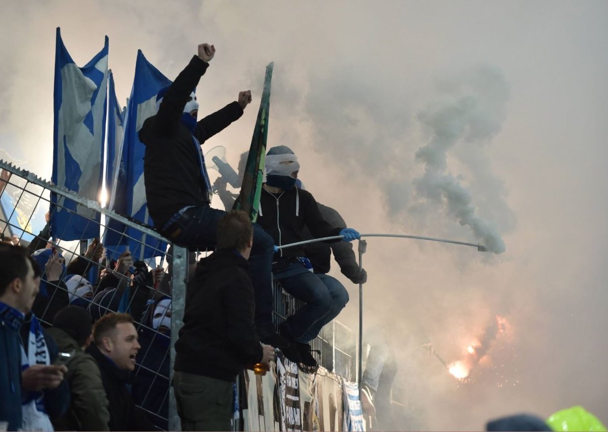 Schalke Ultras Mainz.jpg