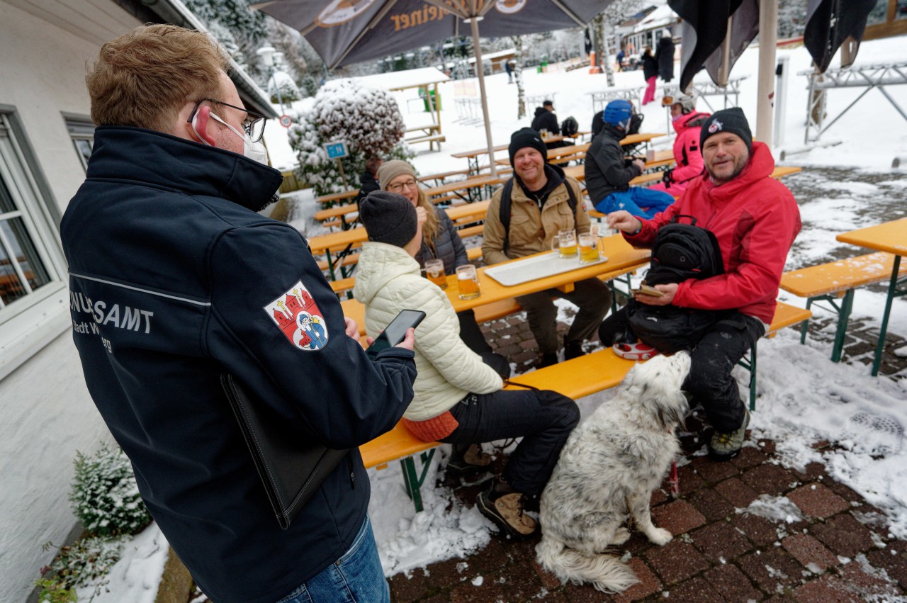 Auf den Pisten und in der Gastronomie in Winterberg gilt die 2G-Regel.