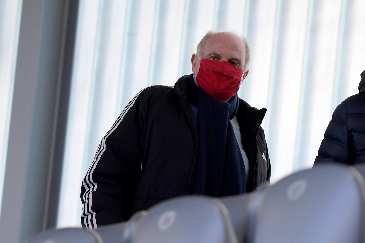 Uli Hoeneß präsentiert sich wie gewohnt wortgewaltig.