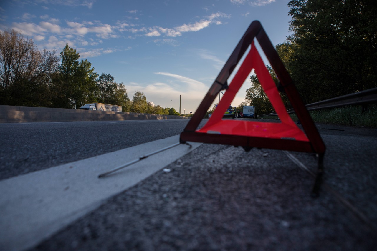 A45 bei Dortmund: Die Autobahn war nach einem schweren Unfall vollgesperrt. (Symbolbild)