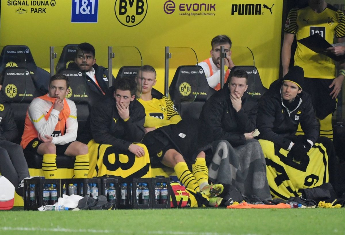 borussia-dortmund-pongracic.jpg