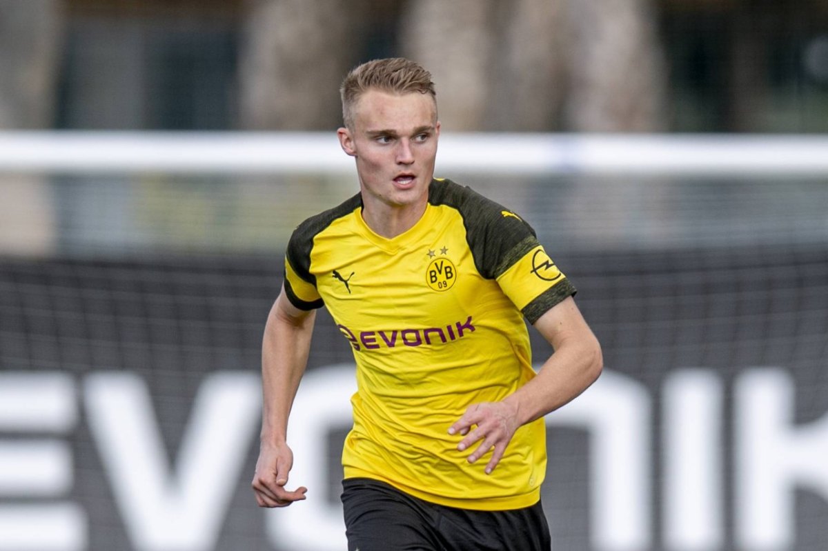 bvb-dortmund-amos-pieper