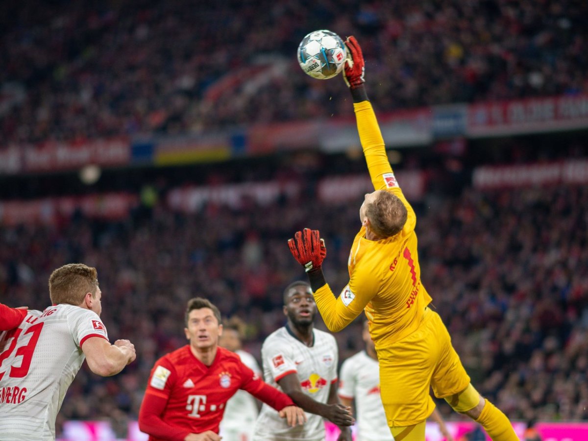 fc-bayern-münchen-rb-leipzig-gulacsi