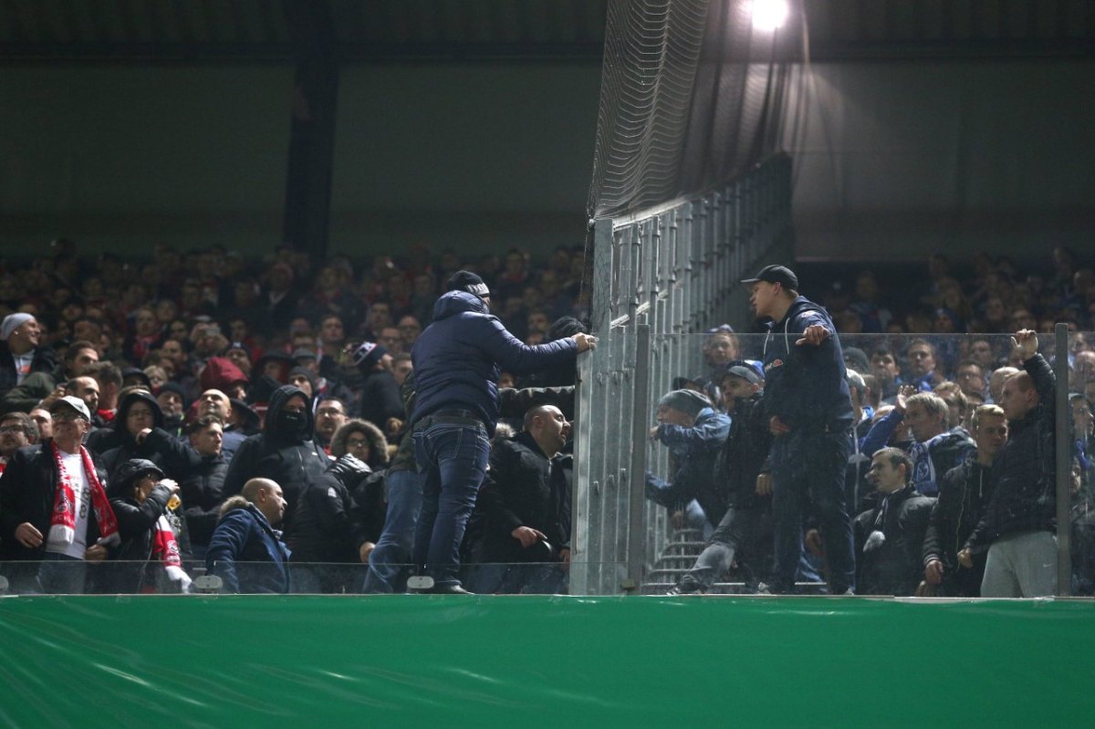 fc-schalke-04-fans