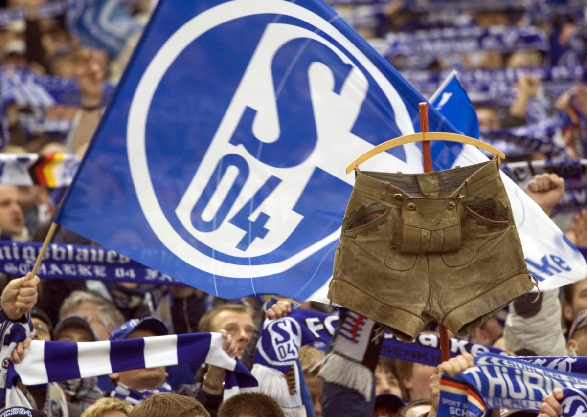 fc-schalke-lederhose-