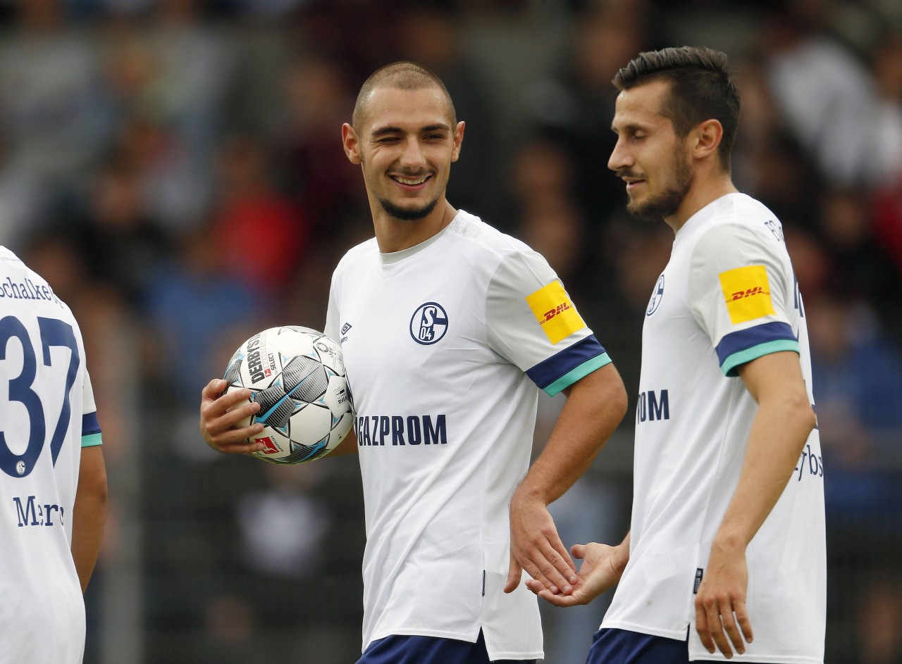 Spielten bislang noch keine entscheidende Rolle beim S04: Ahmed Kutucu (l.) und Steven Skrzybski.