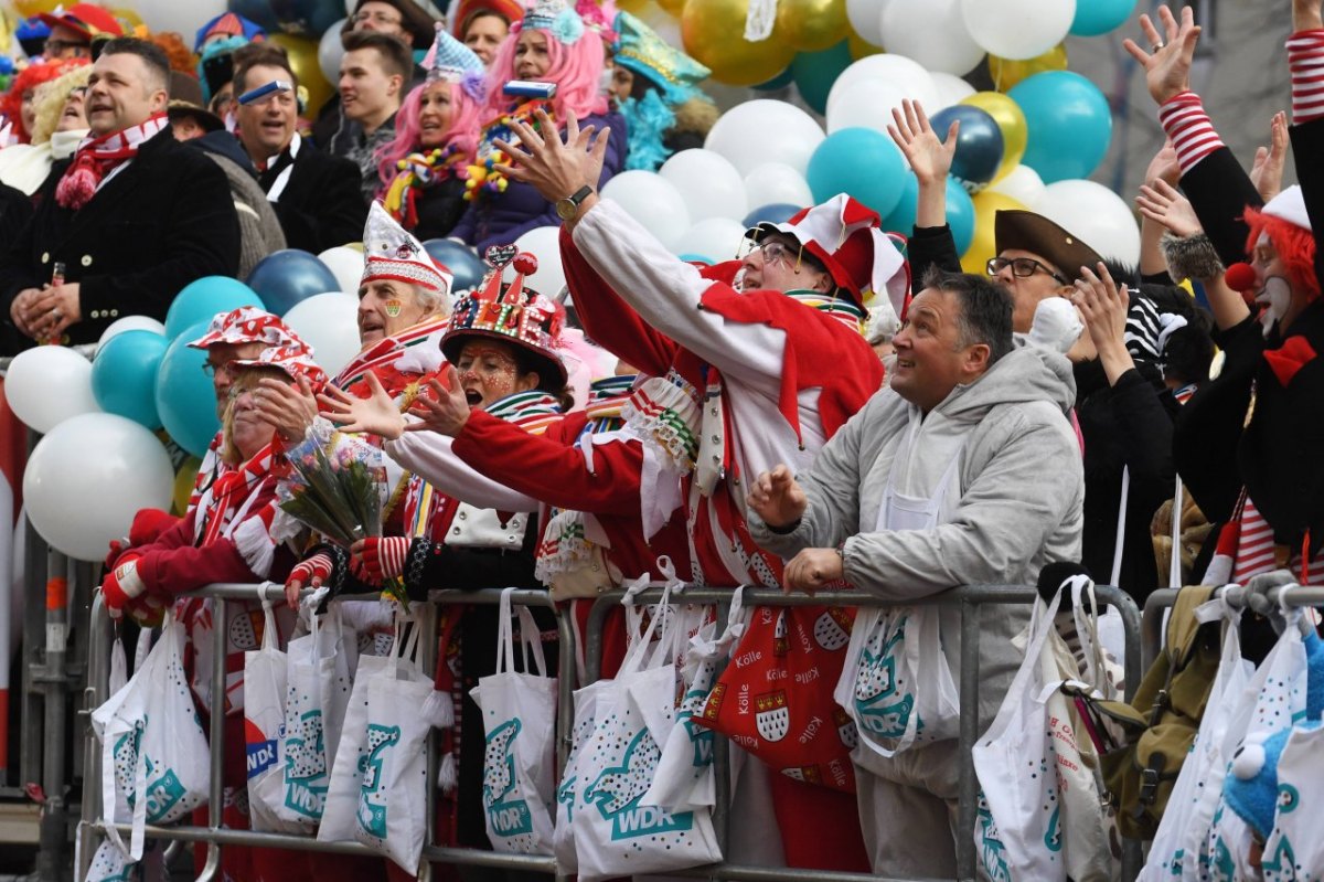 karneval in köln corona.jpg