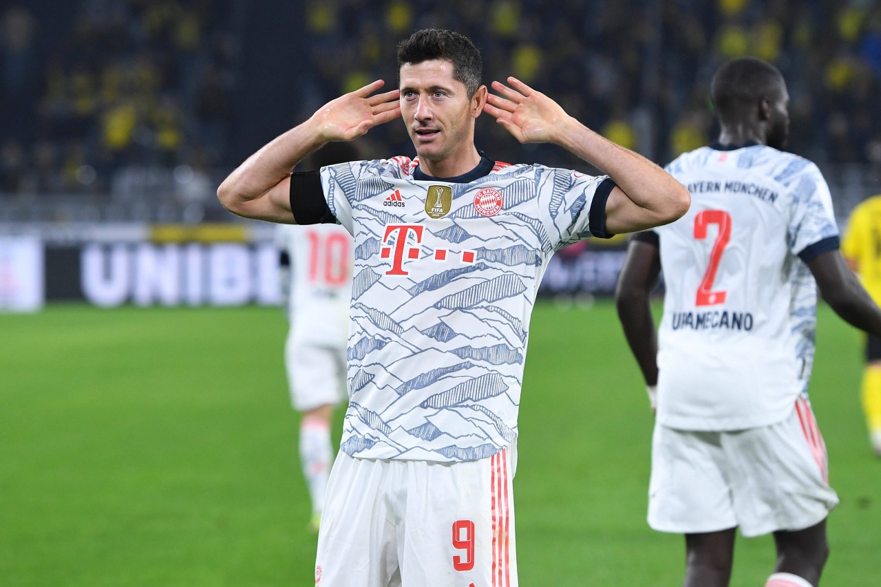 Robert Lewandowski traf im neuen Europapokal-Trikot des FC Bayern gleich doppelt.