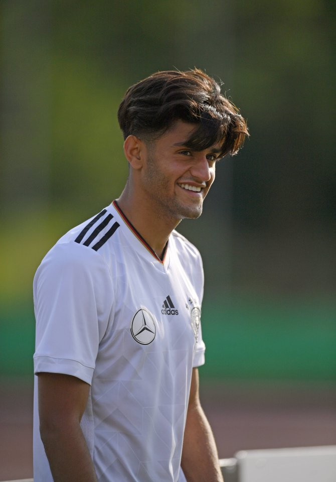 mahmoud-dahoud-gladbach-bvb-dfb.jpg