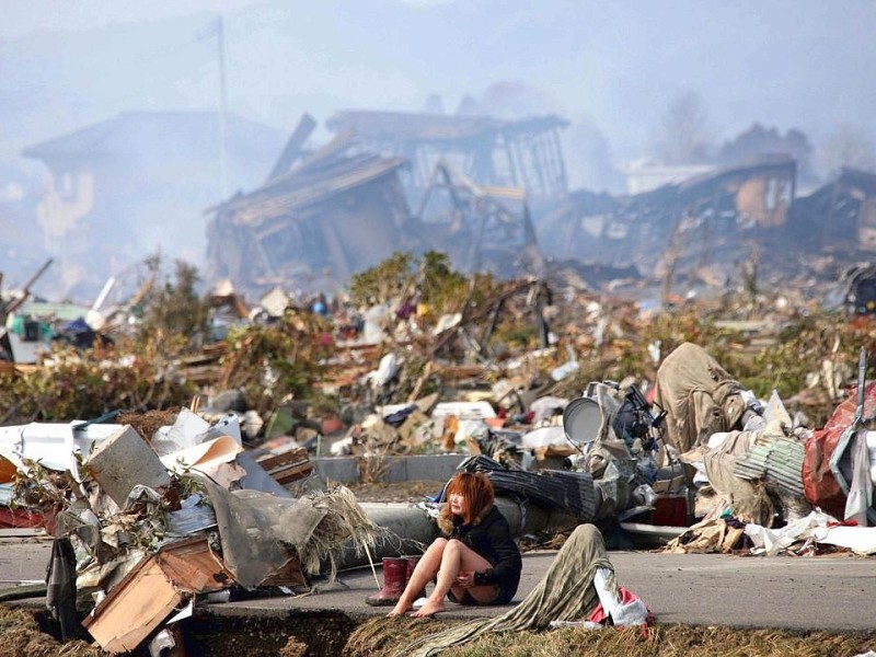 ...verlieren alles, wie diese Frau in der Stadt Natori. Und dann kommt die Katastrophe nach der Katastrophe. In Fukushima...