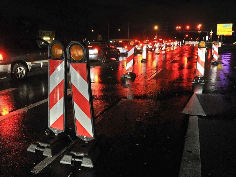 ...B224 zwischen Essen-Nord und Bottrop/Gladbeck wurde am Dienstag-Abend bis in die Nacht hinein in beide Richtungen gesperrt. Durch Sturm Ulli drohten...