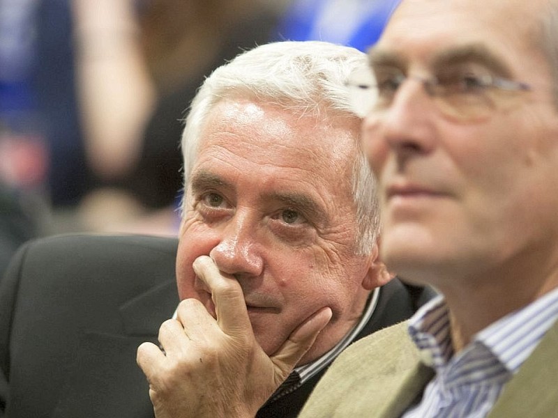 Erwin Kremers bei der Veranstaltung - Ein Abend unter Schalkern - , in der es um die Pokalsiger - Mannschaft von 1972 ging, am Dienstag, 20.03.2012 im Presseraum der Veltins - Arena in Gelsenkirchen.Foto: Bernd Lauter / WAZ FotoPool