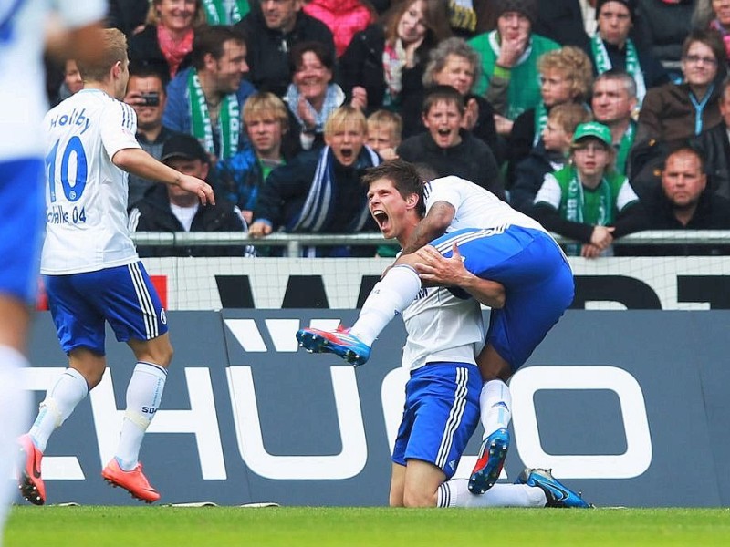 Mit drei Toren Vorsprung auf Mario Gomez sicherte sich Klaas-Jan Huntelaar am letzten Bundesliga-Spieltag die Torjägerkanone.