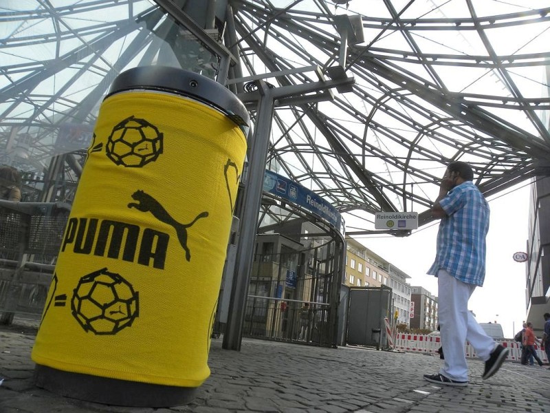 Überall im Stadtgebiet weisen gelbe Werbebanner auf den neuen Ausrüster Puma  für den BvB hin. Am 4. Juli wird das neue Trikot präsentiert.