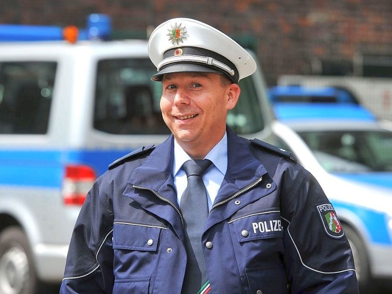 Neue Polizeiuniformen am Montag, 09.07.2012 in Recklinghausen. Im Polizeipräsidium stellte die Polizei die neue Dienstuniform vor. Im Bild PK Jörg Borreck.Foto: Joachim Kleine-Büning/WAZ FotoPool