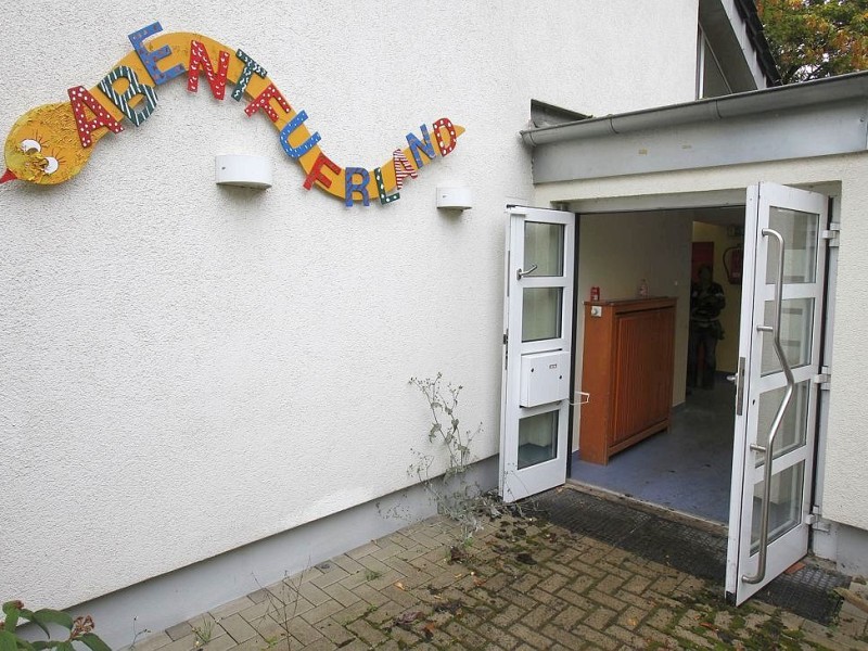 Im Kindergarten auf dem Gelände der ehemaligen Landesstelle haben Kräfte des Roten Kreuzes eine Unterkunft für die Flüchtlinge eingerichtet.