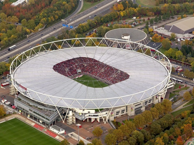Luftbild, BayArena, Bay-Arena, Bayer Leverkusen gegen FSC Mainz 2:2, Fussballstadion, Bundesliga, Fansblocks,  Leverkusen, Rheinland, Nordrhein-Westfalen, Deutschland, Europa
