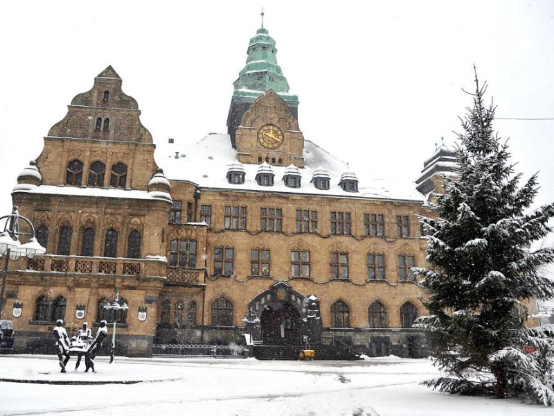 Das verschneite Recklinghäuser Rathaus.