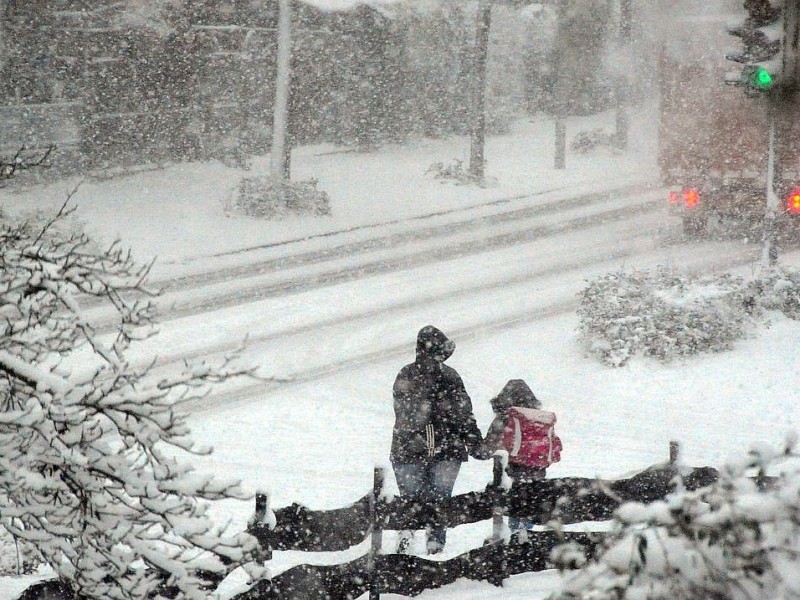 In Kleve schneite es bereits am Freitagmorgen. Foto: Heinz Holzbach