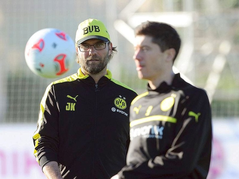 Bei 20 Grad und strahlendem Sonnenschein bereiten sich 26 BVB-Spieler und der komplette Trainerstab des BVB auf die Rückrunde der Fußball-Bundesliga vor.