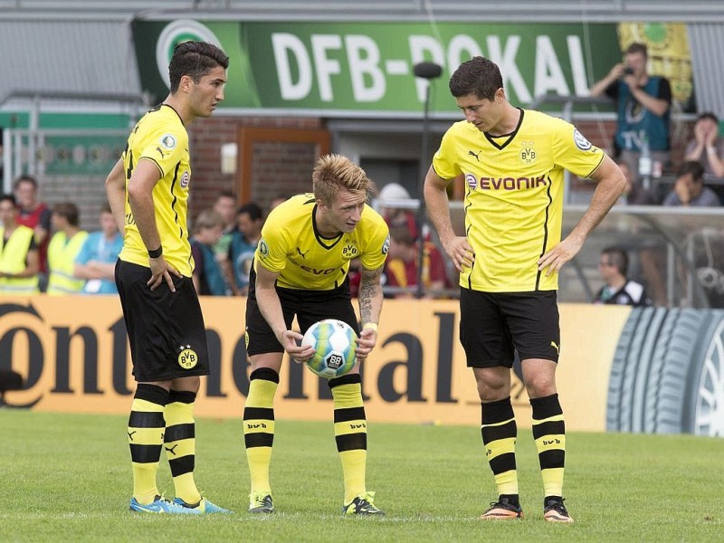 Gegen den SV Wilhemshaven gewinnt das Team von Trainer Jürgen Klopp mit 3:0 und zieht nach einem mühevollen Spiel in die nächste Runde des DFB-Pokals ein. Der Regionalligist hielt lange tapfer dagegen. Kevin Großkreutz traf in der 71. Minute für die Borussia, danach markierten Marvin Ducksch (83.) und Robert Lewandowski (90.) Treffer zwei und drei.