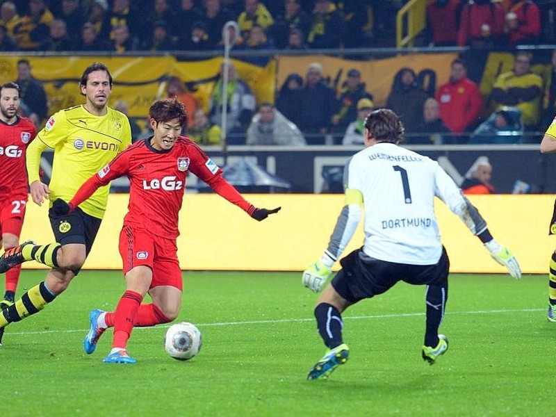 Borussia Dortmund muss Bayer Leverkusen in der Tabelle ziehen lassen.