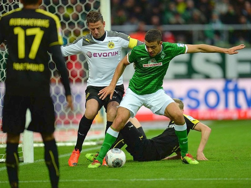 Borussia Dortmund hat den Anschluss an Bayer 04 Leverkusen souverän gewahrt.