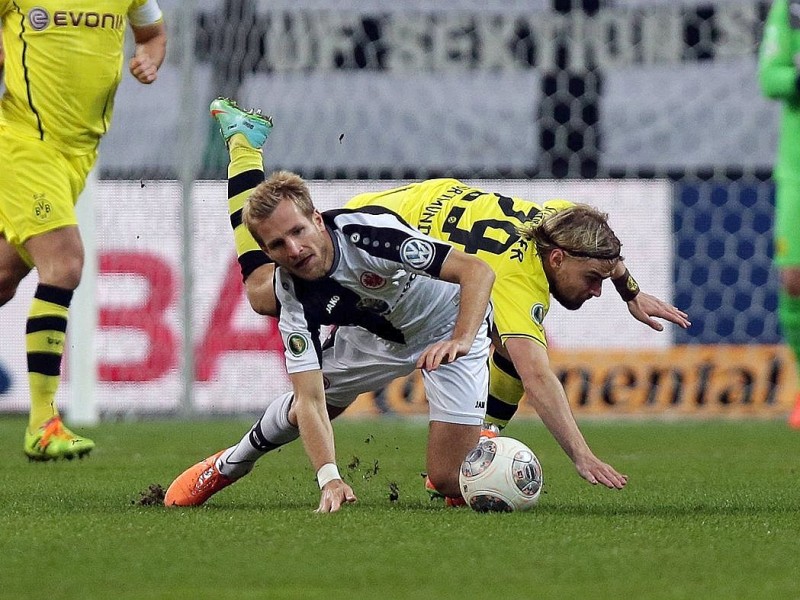 Frankfurt musste sich trotz guter Leistung in einem ausgeglichen Spiel zweier Fußball-Bundesligisten spät mit 0:1 (0:0) geschlagen geben