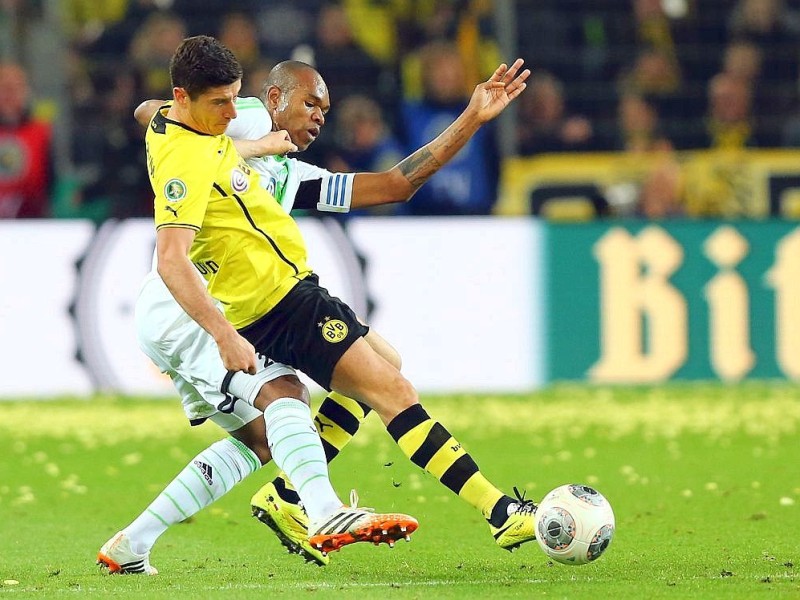 Der BVB schlägt den VfL Wolfsburg im DFB-Pokal-Halbfinale mit 2:0. Die Impressionen aus dem Signal Iduna Park.