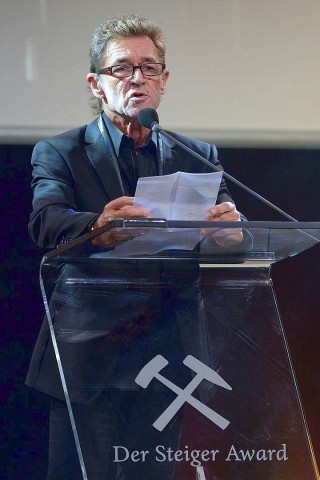 Zuvor war Peter Maffay selbst geehrt worden.