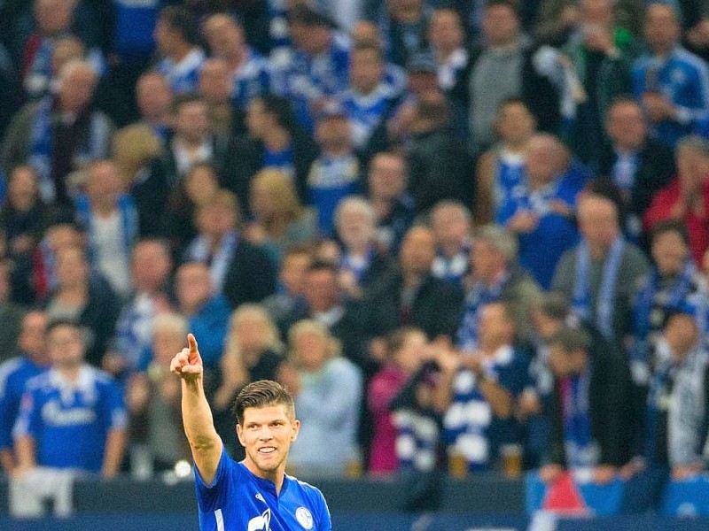 Schalke 04 feierte einen wichtigen, allerdings auch glücklichen 1:0-Sieg gegen den FC Augsburg - und musste diesen Sieg teuer bezahlen: Julian Draxler verletzte sich wohl schwer am Oberschenkel.