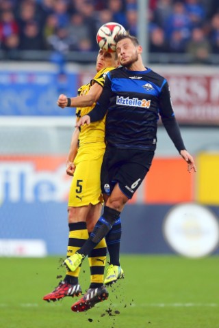 Der SC Paderborn und Borussia Dortmund trennen sich am 12. Spieltag der Fußball-Bundesliga mit einem 2:2. Die Bilder vom Spiel in Paderborn.