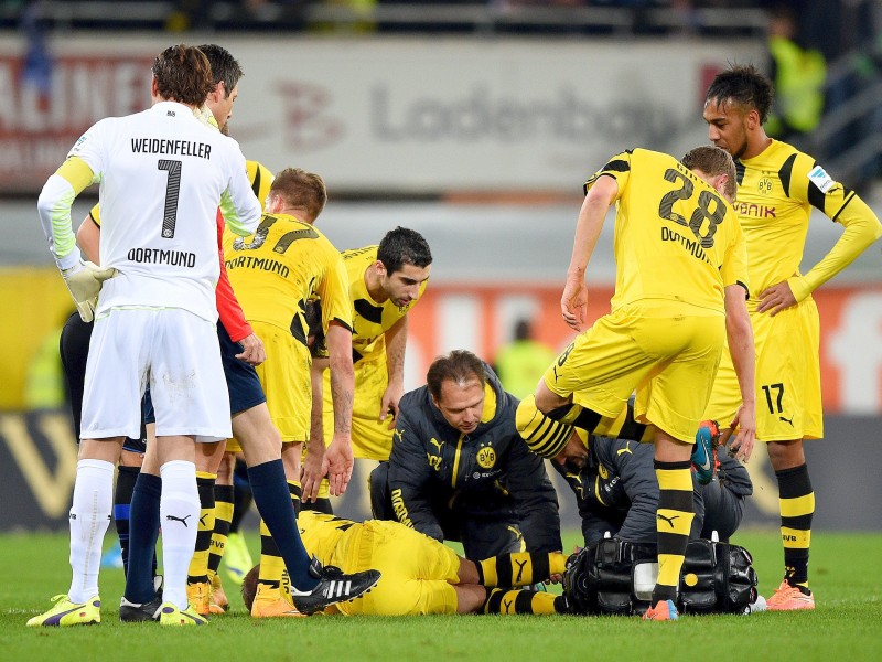 Der SC Paderborn und Borussia Dortmund trennen sich am 12. Spieltag der Fußball-Bundesliga mit einem 2:2. Die Bilder vom Spiel in Paderborn.