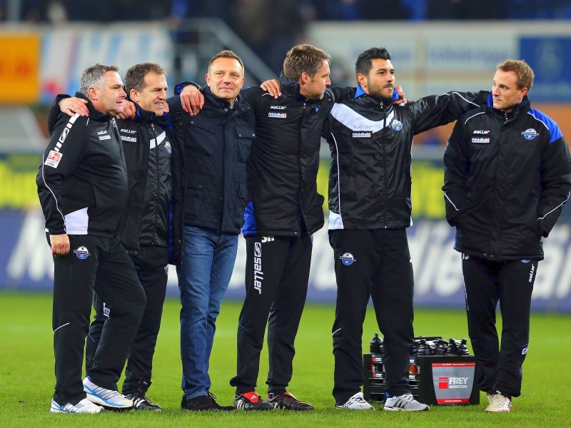 Der SC Paderborn und Borussia Dortmund trennen sich am 12. Spieltag der Fußball-Bundesliga mit einem 2:2. Die Bilder vom Spiel in Paderborn.