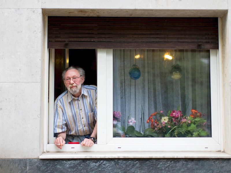 Ob er in seiner Wohnung bleiben darf, entscheidet das Gericht.