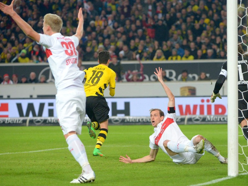 Der BVB gewann beim VfB Stuttgart mit 3:2.