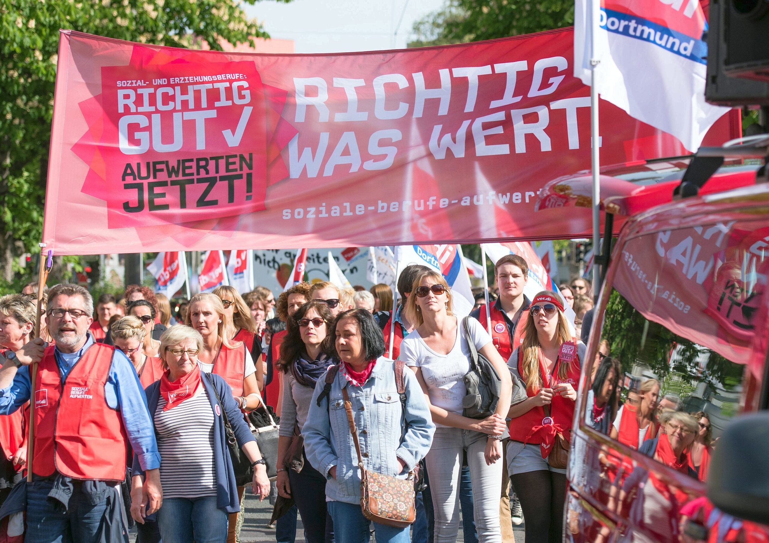 ... der Erzieher und Sozialarbeiter hat nun auch NRW erreicht. Nach Gewerkschaftsangaben...