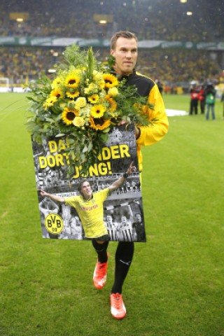 Beim Abschiedsspiel von Leonardo Dede kamen viele ehemalige BVB- und Bundesliga-Stars zusammen, um den Brasilianer zu feiern.