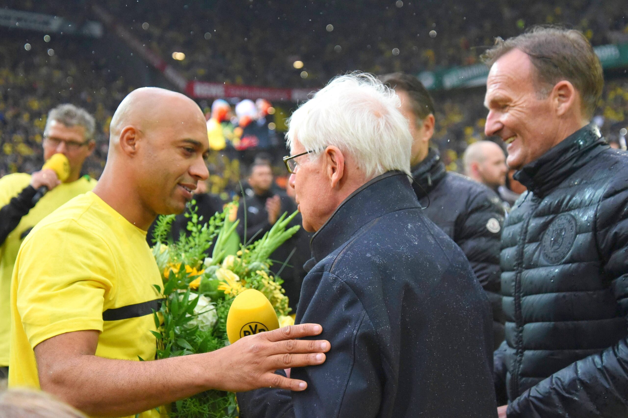 Beim Abschiedsspiel von Leonardo Dede kamen viele ehemalige BVB- und Bundesliga-Stars zusammen, um den Brasilianer zu feiern.