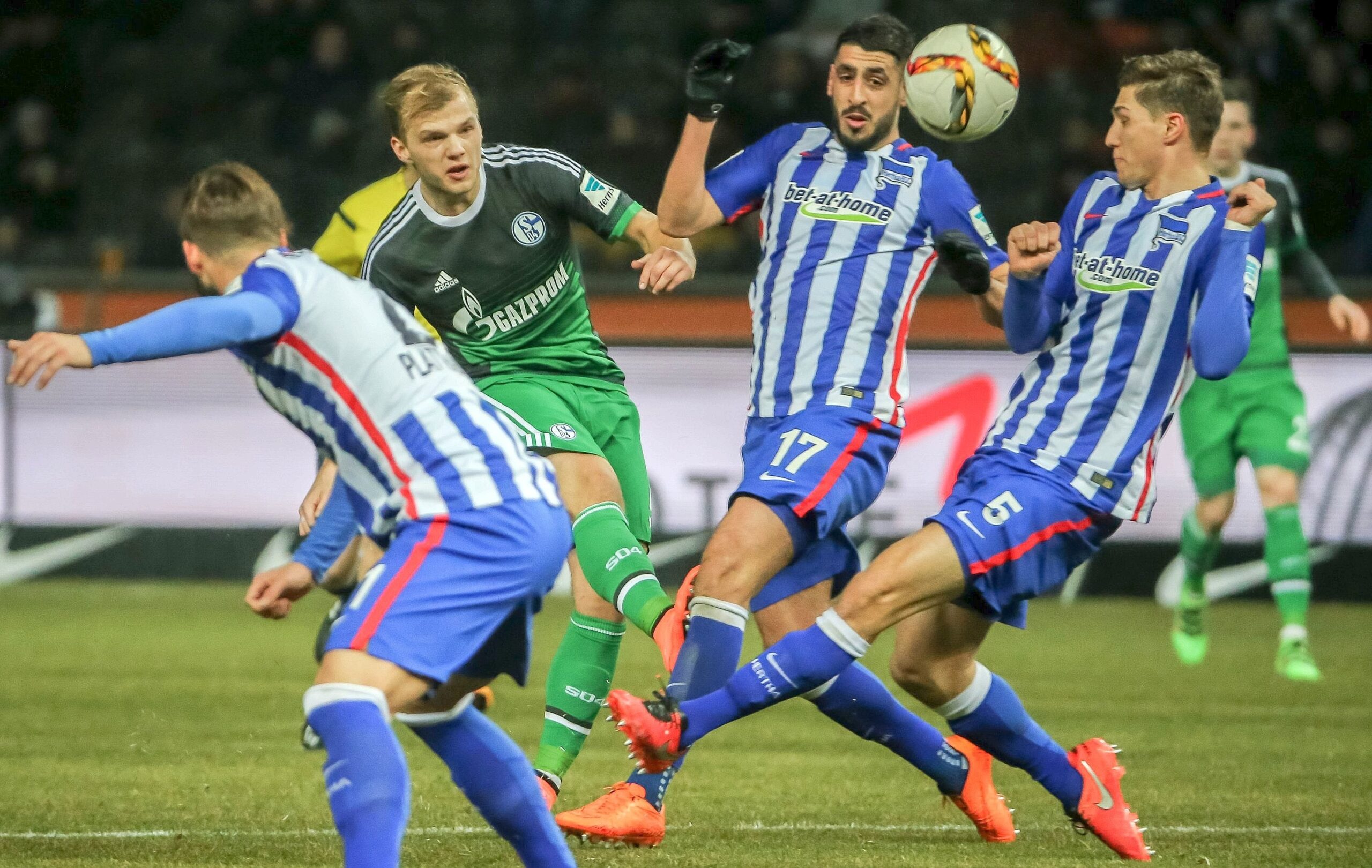 Schalke 04 verlor das Verfolgerduell bei Hertha BSC verdient mit 0:2. Ibisevic und Stark trafen für den Tabellendritten aus Berlin.