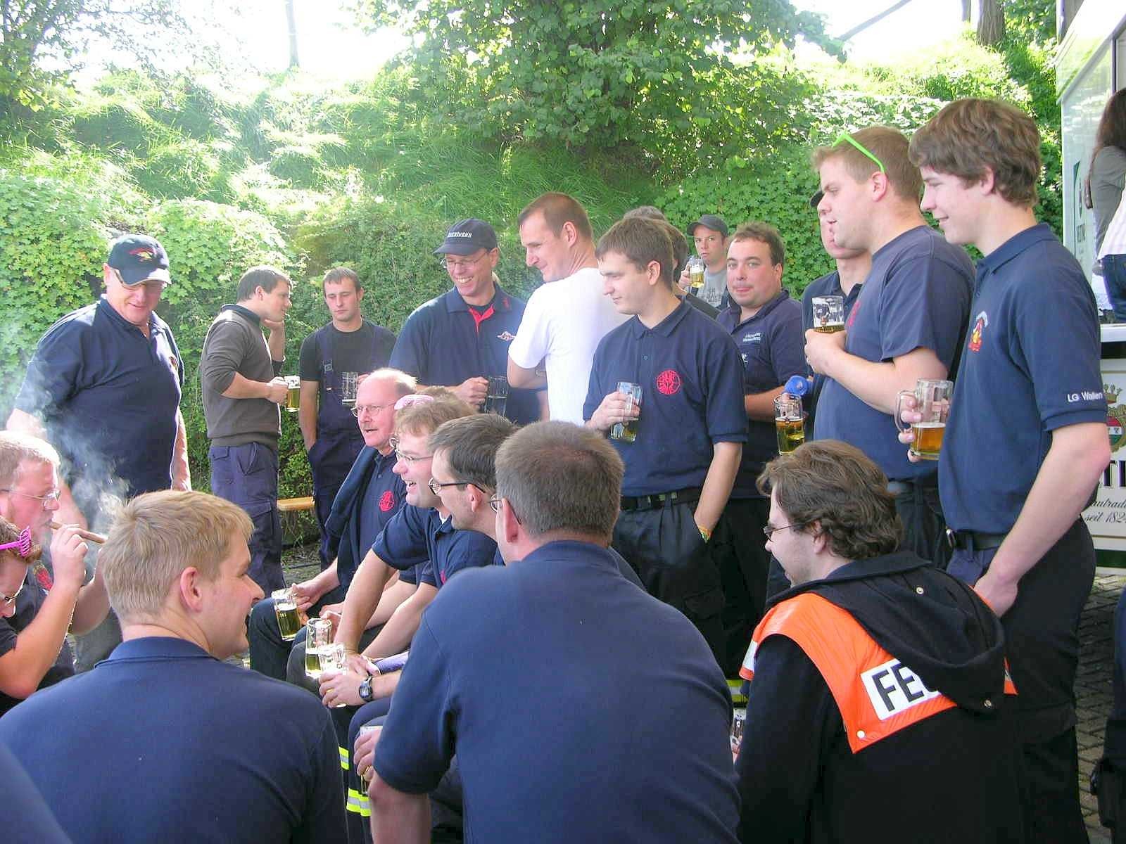 Seit 1991 wird im Hochsauerlandkreis der Leistungsnachweis der Feuerwehren nach den Richtlinien des Feuerwehrverbandes durchgeführt. Die Löschgruppe Berge der Freiwilligen Feuerwehr Meschede war am Samstag Ausrichter dieser fast schon traditionellen mittlerweile 21. Veranstaltung.