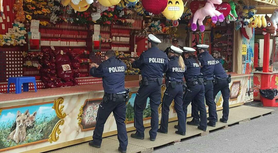 polizei crange.jpg